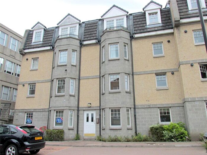 2 Bedroom Flat To Rent In Candlemakers Lane, Loch Street, Aberdeen, AB25