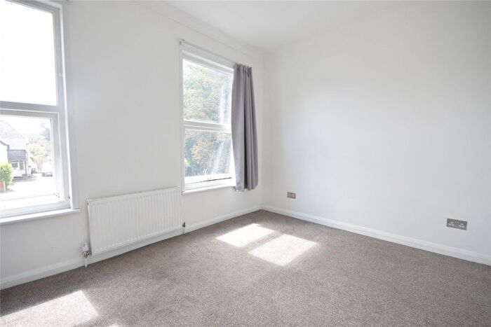 2 Bedroom Terraced House To Rent In Croydon Road, Wallington, Surrey, SM6