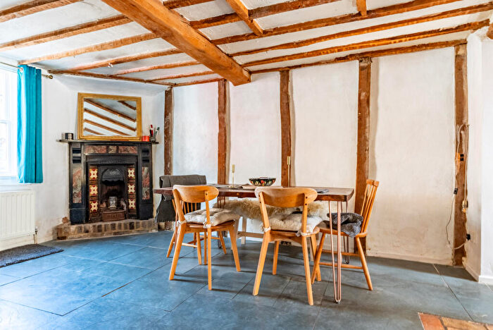 3 Bedroom End Of Terrace House For Sale In High Street, Markyate, St. Albans, Hertfordshire, AL3