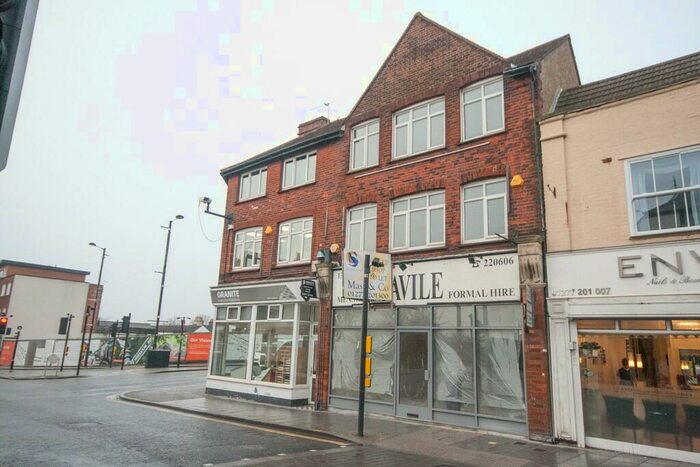 2 Bedroom Flat To Rent In Western Gardens, Brentwood, Essex, CM14