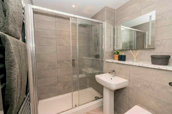 2 Bedroom Apartment To Rent In Parliament Square Crump St, Liverpool, Merseyside, L1