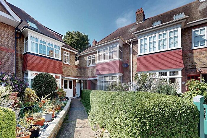 2 Bedroom Flat To Rent In Holmcote Gardens, Highbury, N5