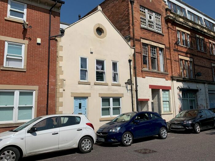 3 Bedroom Property To Rent In West Hill Road, Westbourne, Bournemouth, BH2