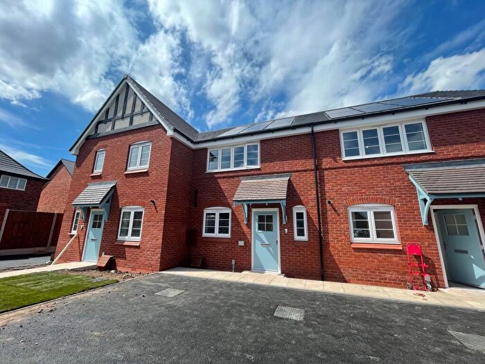 2 Bedroom Terraced House To Rent In Larches Avenue, Tatenhill, DE13