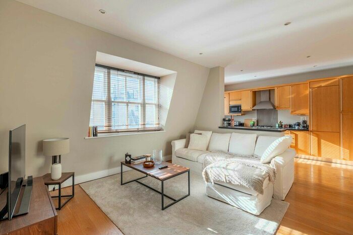 2 Bedroom Flat To Rent In Queens Gate Terrace, South Kensington, SW7