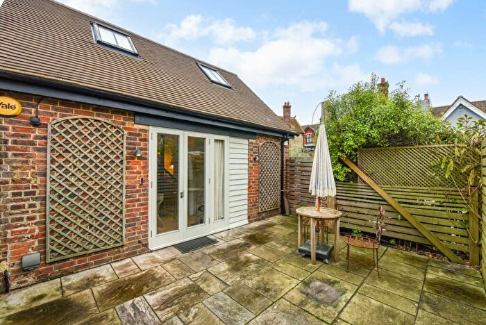 1 Bedroom Detached House For Sale In Chapel Street, Petersfield, Hampshire, GU32