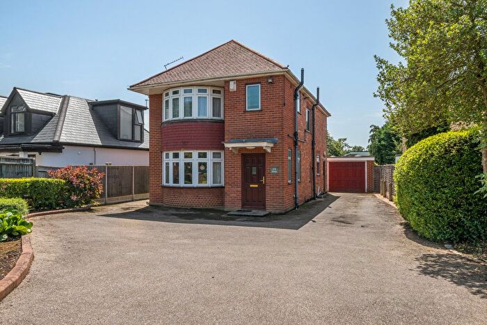3 Bedroom Detached House For Sale In Walden Road, Chislehurst, BR7