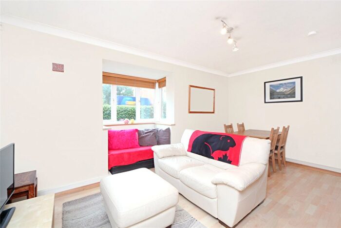 1 Bedroom Flat For Sale In Augustus Road, Southfields, London, SW19