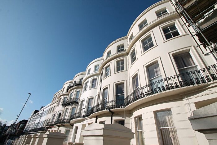 2 Bedroom Flat To Rent In Vernon Terrace, Brighton, BN1