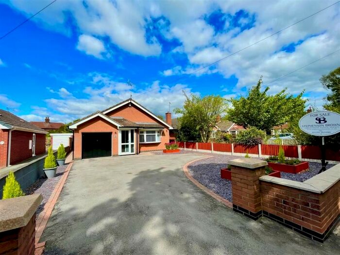 2 Bedroom Detached Bungalow To Rent In Abbey Road, Sandbach, CW11