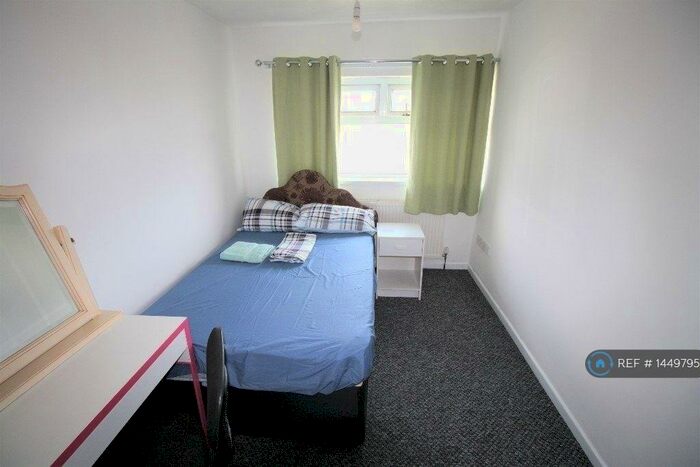 4 Bedroom Terraced House To Rent In Pentrebane Road, Cardiff, CF5