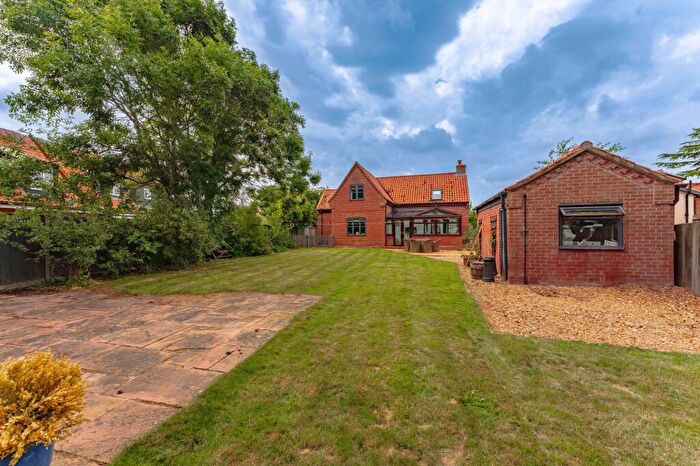 4 Bedroom Detached House For Sale In Old Fakenham Road, Foxley, NR20