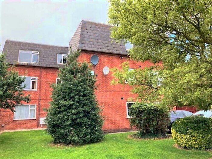 1 Bedroom Apartment To Rent In Kingsholm Road, Kingsholm, GL1