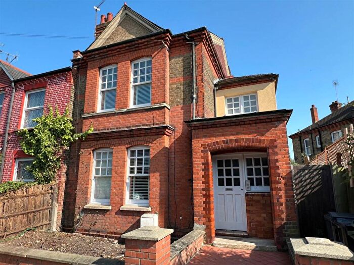 4 Bedroom End Of Terrace House To Rent In Moselle Avenue, Noel Park, N22