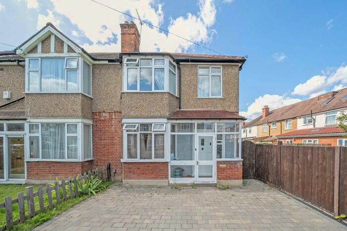 3 Bedroom Property To Rent In Myrtle Grove, New Malden, KT3