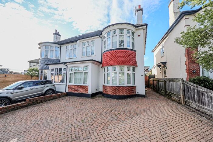 4 Bedroom Semi Detached House For Sale In Ridgeway Gardens, Westcliff-On-Sea, SS0