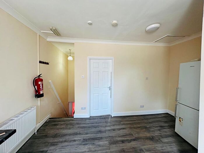 1 Bedroom Flat To Rent In Church Road, Manor Park, London, E12