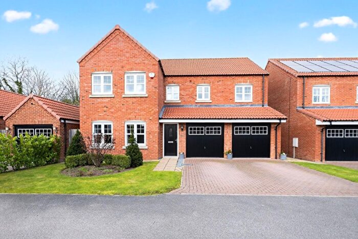 5 Bedroom Detached House For Sale In Bishopdale Way, Fulford, York, YO19
