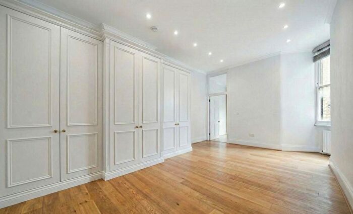 4 Bedroom Flat To Rent In St, London, W1U