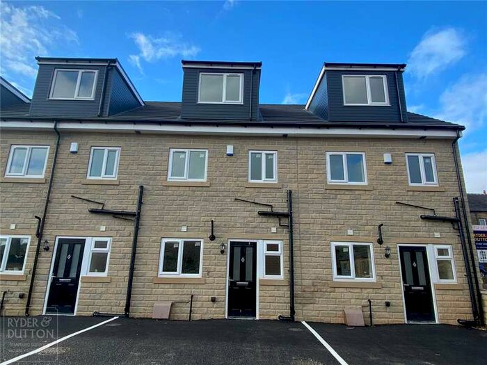4 Bedroom Town House To Rent In Jubilee Street North, Holmfield, Halifax, HX3