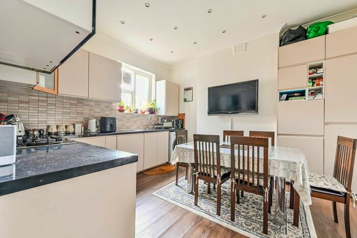 2 Bedroom Maisonette To Rent In Ryde Vale Road, Balham, London, SW12