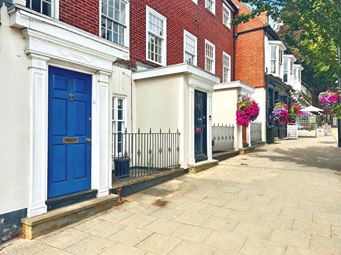 4 Bedroom Terraced House For Sale In West Street, Warwick, CV34