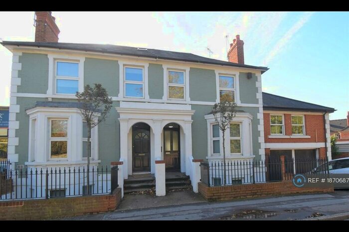 7 Bedroom Semi-Detached House To Rent In Wokingham Road, Reading, RG6
