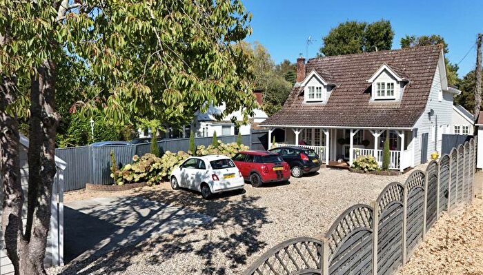 4 Bedroom Detached House For Sale In Brighton Road, Shermanbury, RH13