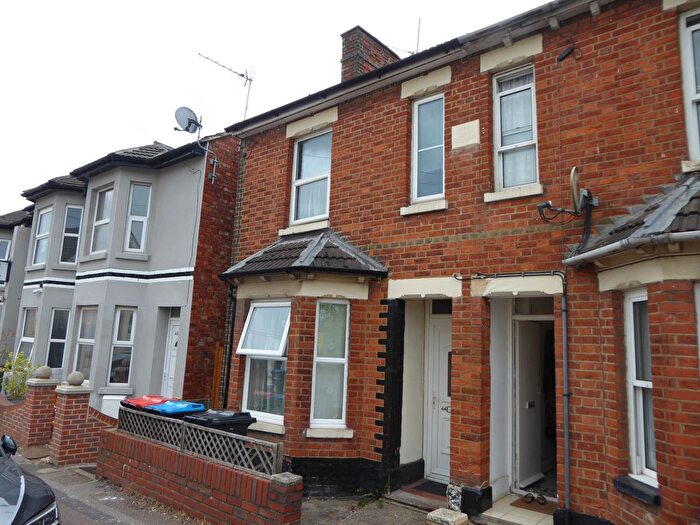 2 Bedroom Terraced House To Rent In Duncombe Street, Milton Keynes, MK2