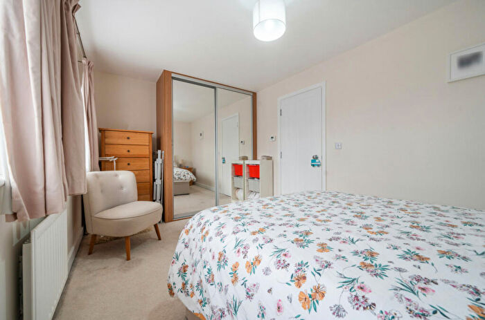 2 Bedroom End Of Terrace House For Sale In Diamond Jubilee Way, Wokingham, Berkshire, RG40