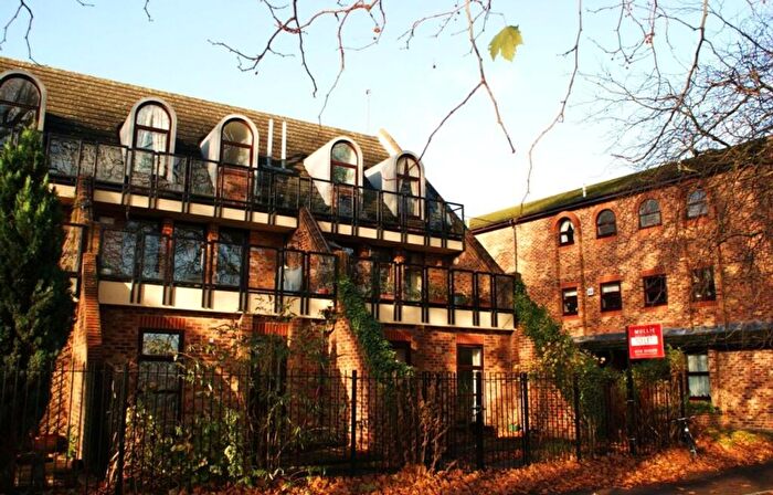 1 Bedroom Flat To Rent In Kingfisher Place, Reading, RG1