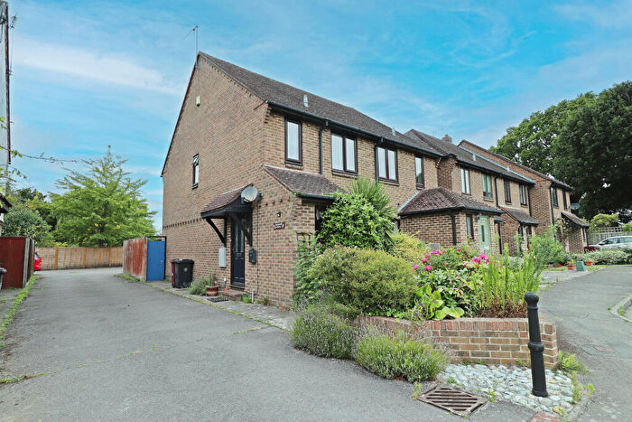 2 Bedroom End Of Terrace House To Rent In The Avenue, Hambrook, Chichester, PO18