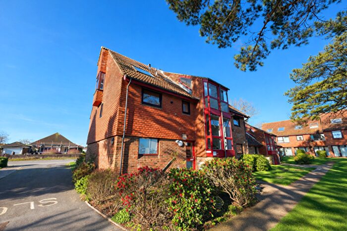 1 Bedroom Flat To Rent In Francesca Court, Somerford Way, Christchurch, BH23