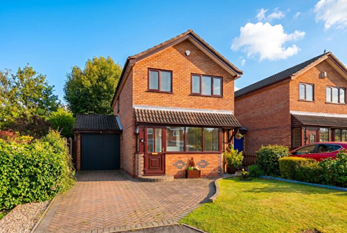 3 Bedroom Detached House For Sale In Woodhall Croft, Solihull, B92