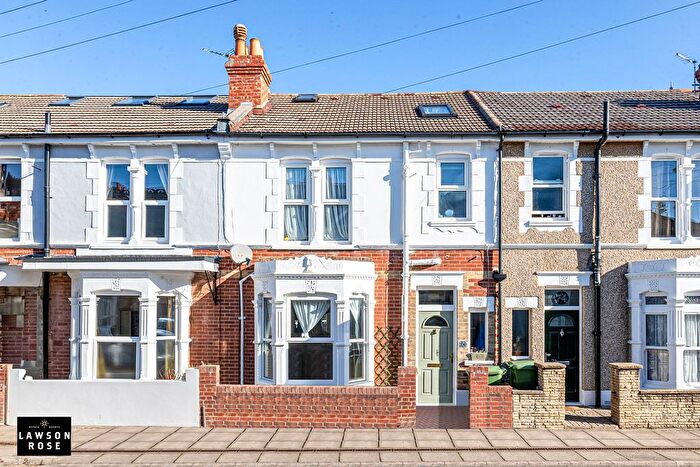 4 Bedroom Terraced House For Sale In Heyshott Road, Southsea, PO4