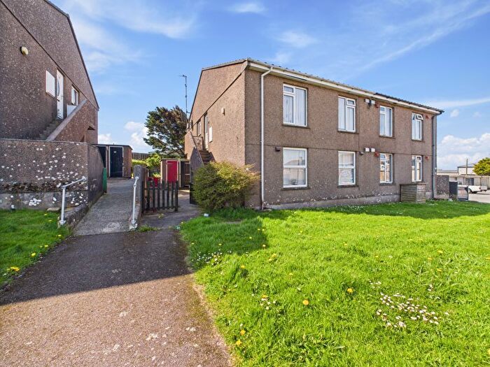 2 Bedroom Flat For Sale In Pendeen, Penzance - Refreshment Required, TR19