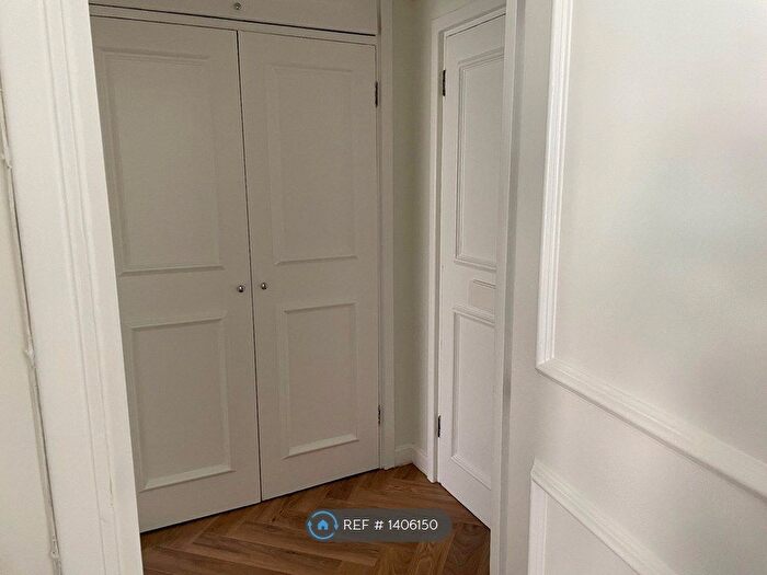 Studio To Rent In Clifford's Inn, London, EC4A