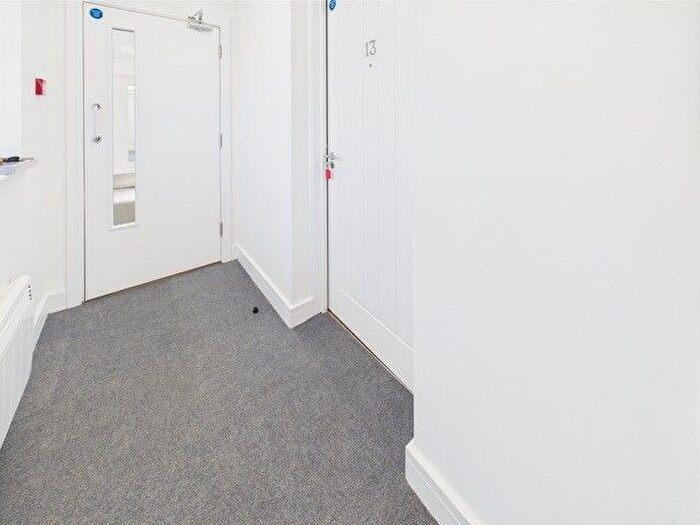 1 Bedroom Flat To Rent In London Road, Waterlooville, PO8