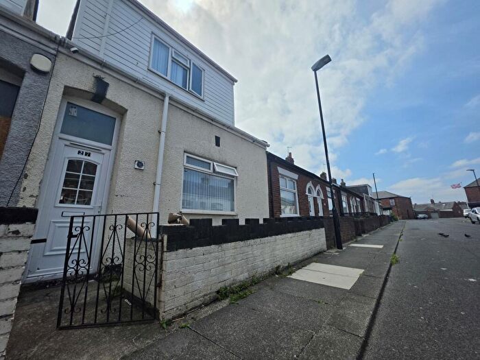 3 Bedroom Cottage For Sale In Tower Street West, Sunderland, Tyne And Wear, SR2