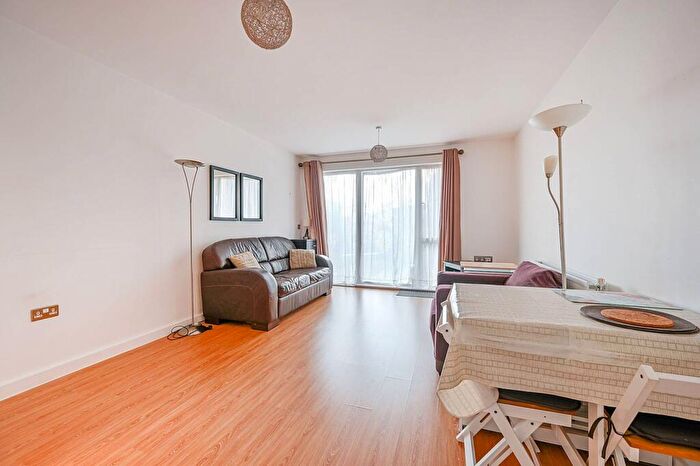 2 Bedroom Flat To Rent In Luma Apartments, Park Royal, London, NW10