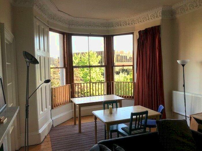 4 Bedroom Flat To Rent In Parkside Terrace, Edinburgh, EH16