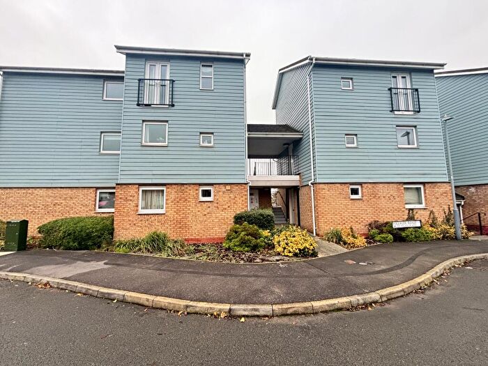 3 Bedroom Apartment To Rent In Follager Road, Rugby, CV21