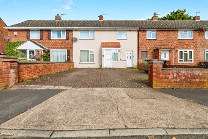 3 Bedroom Terraced House For Sale In Welton Gardens, Lincoln, Lincolnshire, LN2