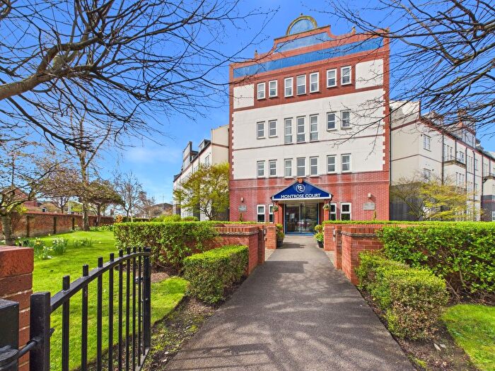 2 Bedroom Flat For Sale In Montrose Court, Market Street, Wirral., CH47