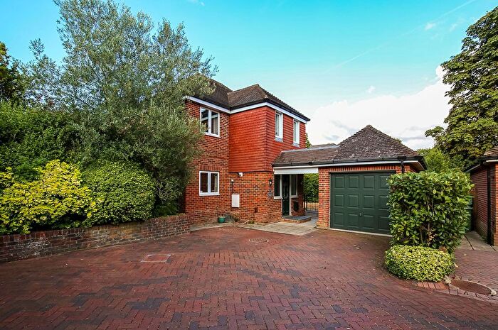 4 Bedroom Detached House To Rent In Airlie Road, Winchester, SO22
