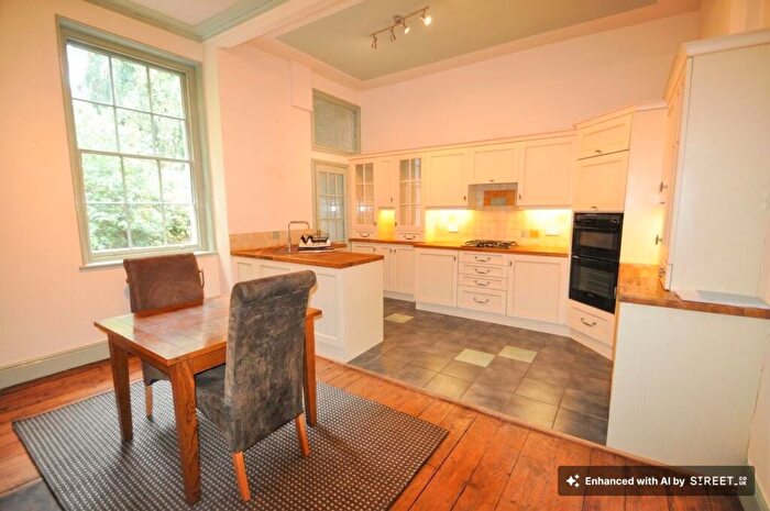 2 Bedroom Apartment To Rent In Newcastle Drive, Nottingham, NG7