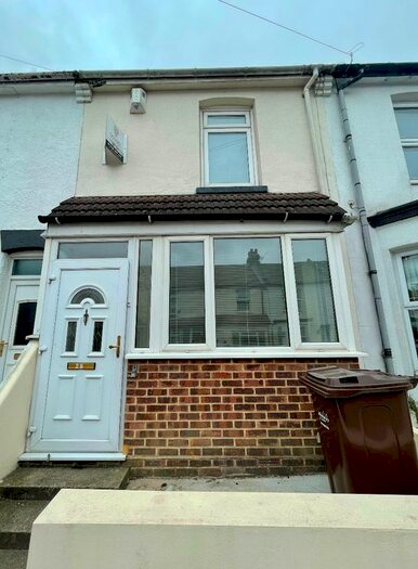 3 Bedroom Terraced House To Rent In St. Johns Road, Gillingham, ME7