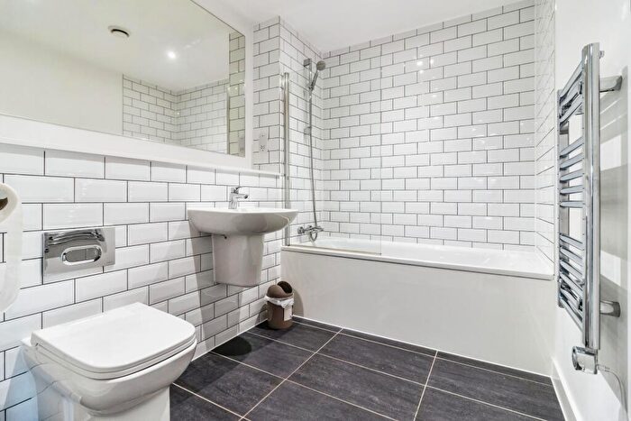 2 Bedroom Apartment For Sale In Talbot Road, Old Trafford, Manchester, M16