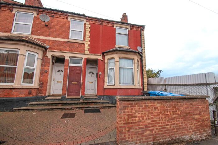 3 Bedroom End Of Terrace House For Sale In Mill Road, Kettering, NN16