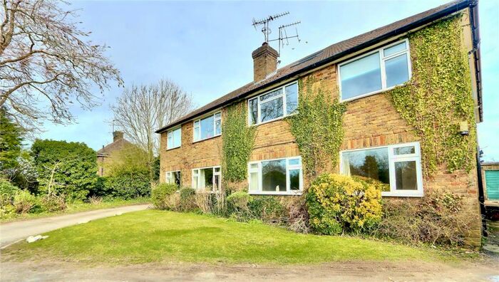 3 Bedroom Apartment To Rent In Narcot Lane, Chalfont St Peter, Bucks, HP8